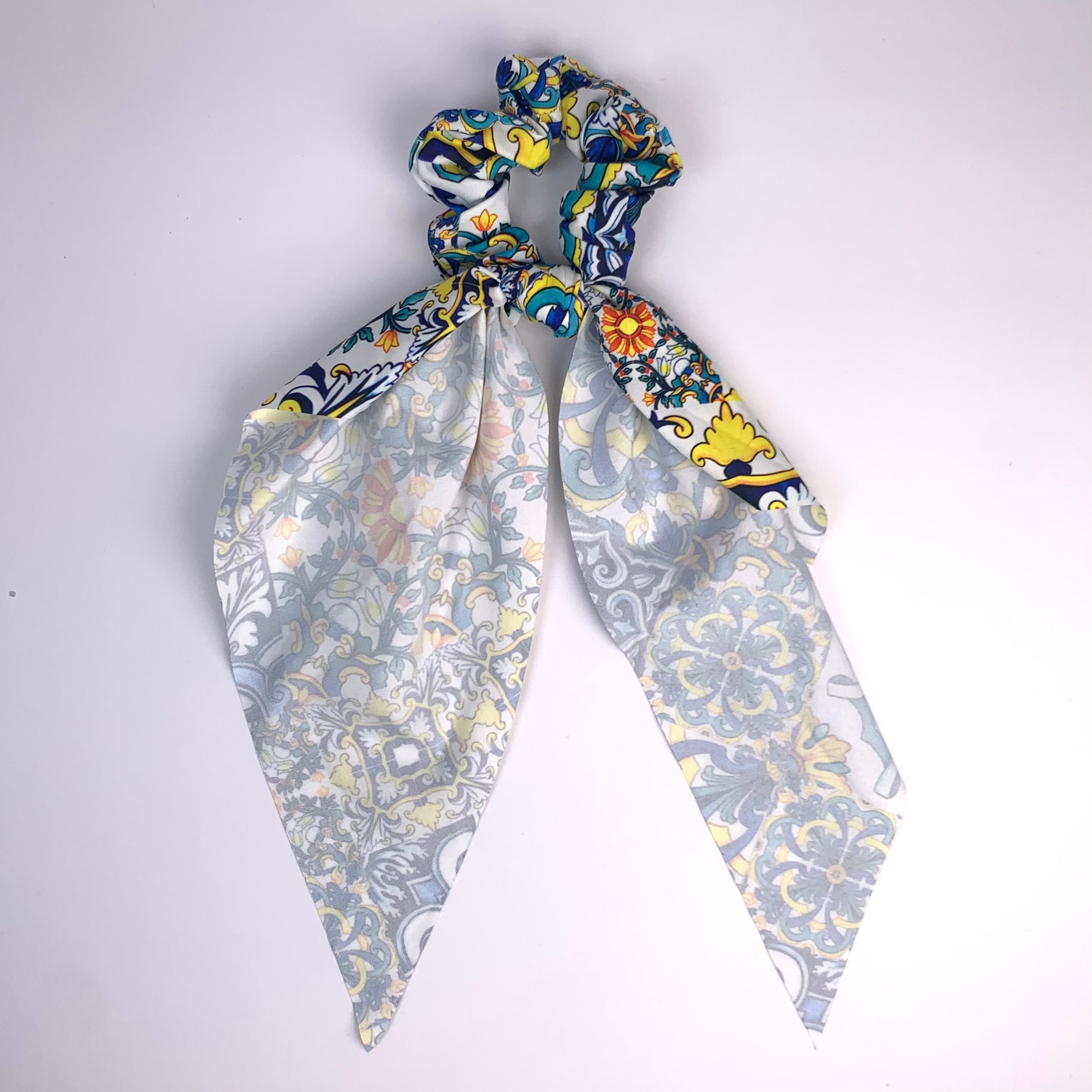 Villa Fiorita Scrunchi with Lapels