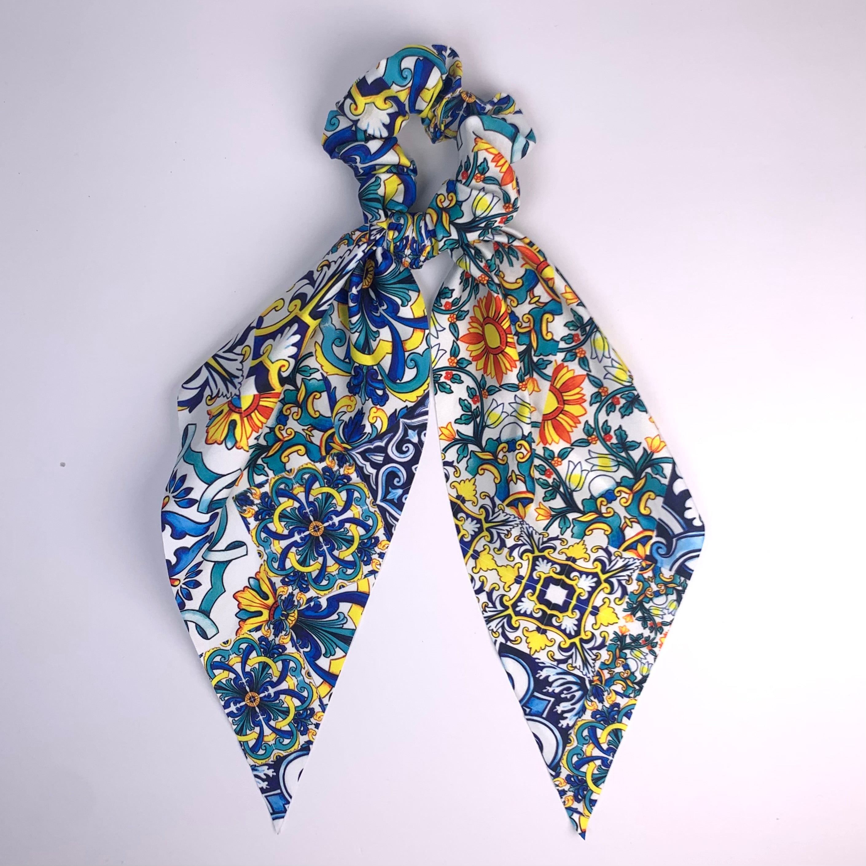 Villa Fiorita Scrunchi with Lapels