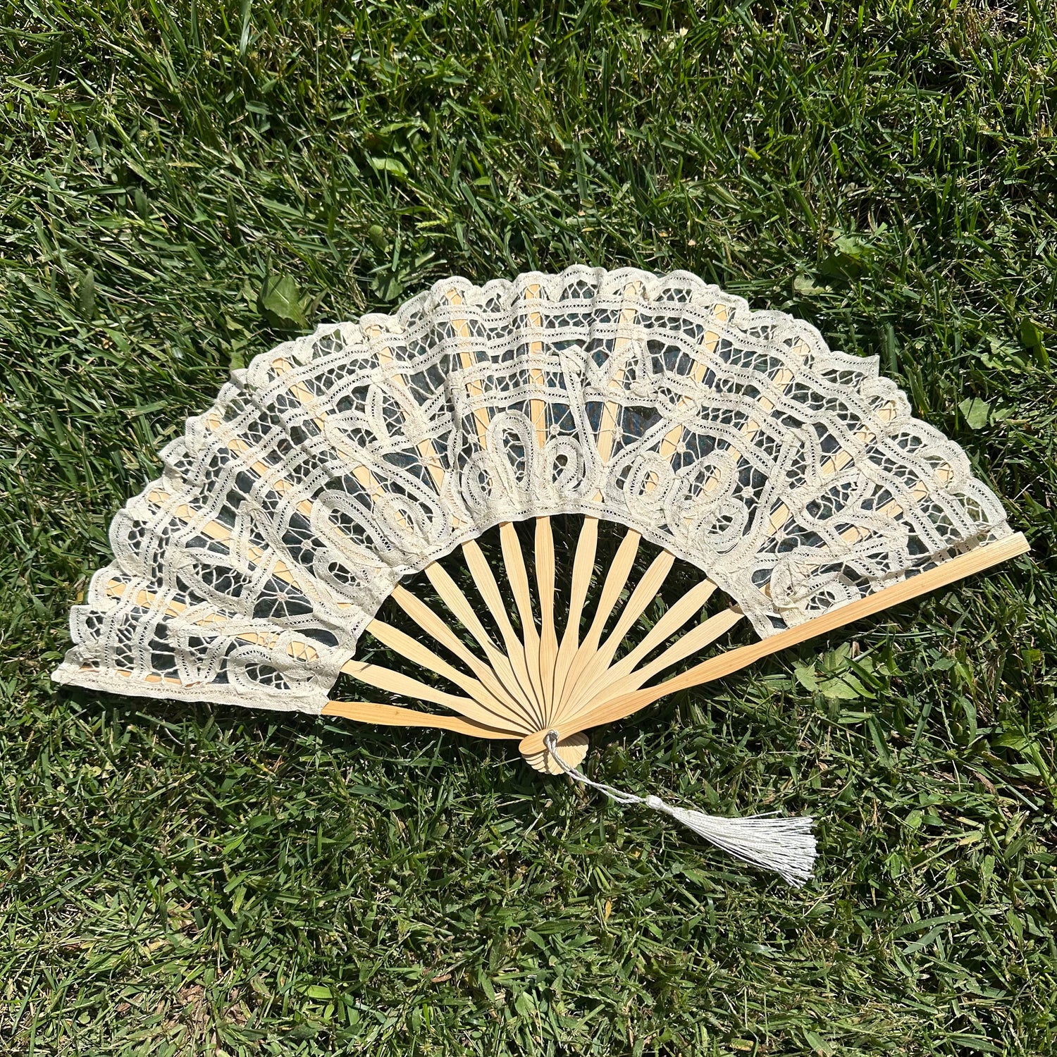 Beige Cotton Lace Fan